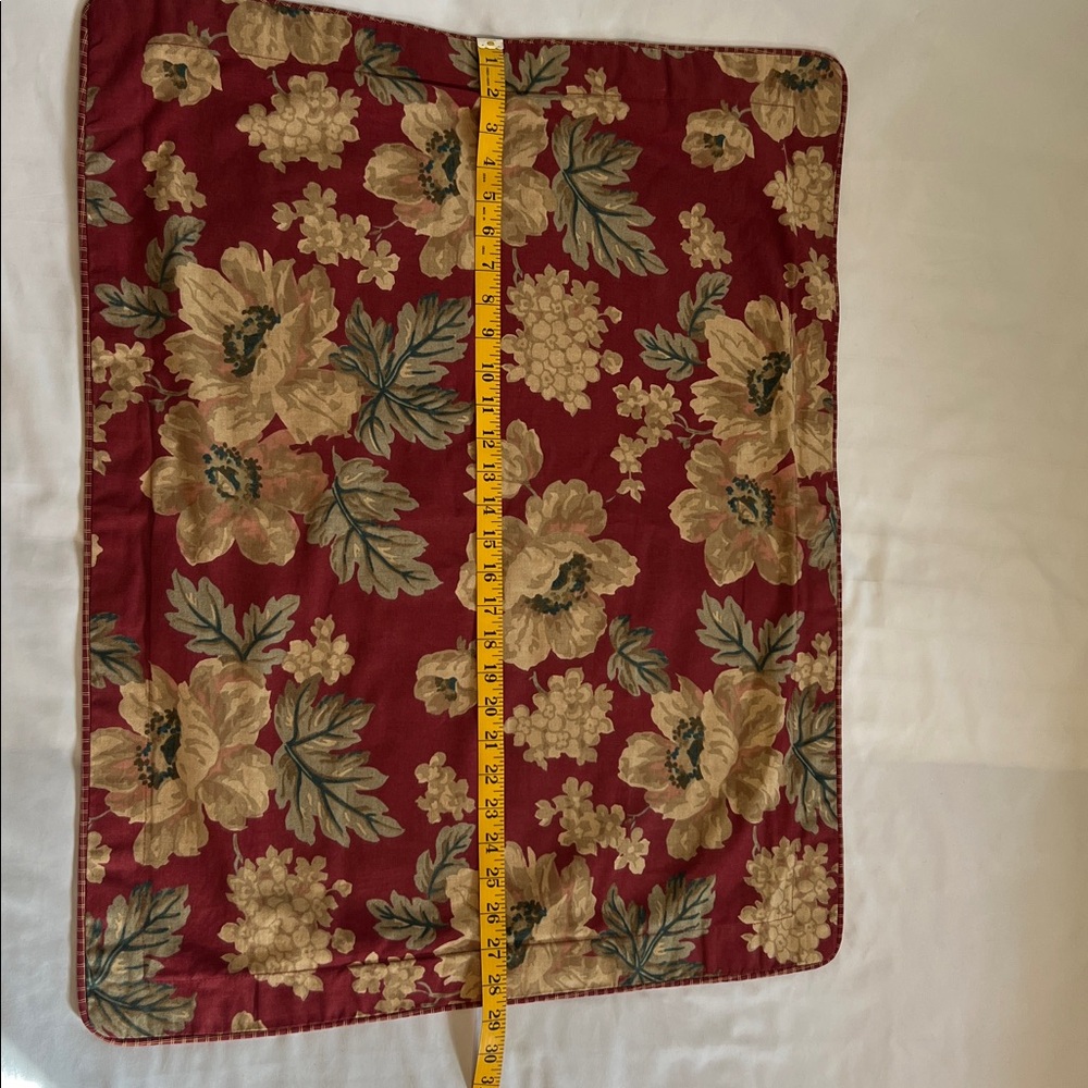 Ralph Lauren Chaps Pillow Shams (2) Elizabeth standard sham in a floral pattern - Picture 9 of 13